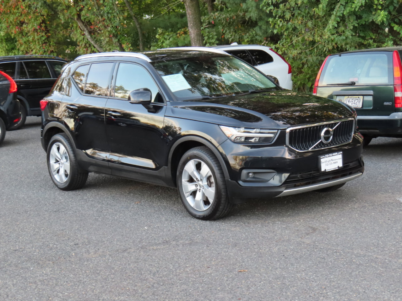 Used 2021 Volvo XC40 T5 Momentum image 24