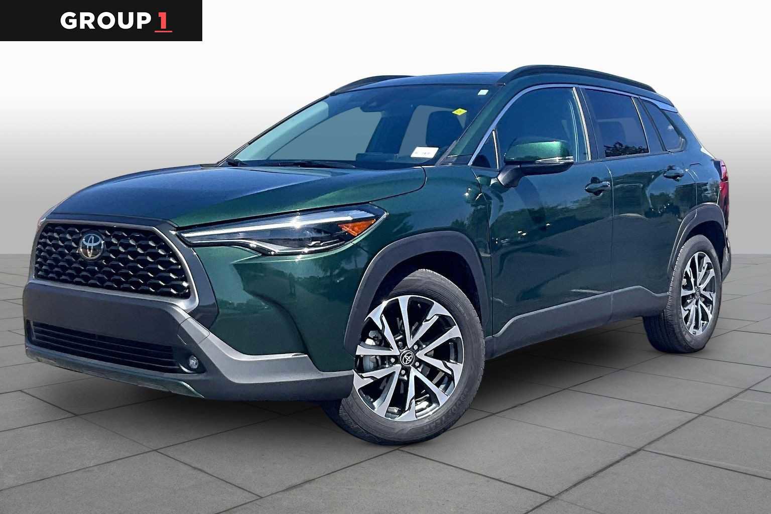 Used 2022 Toyota Corolla Cross XLE w/ Convenience Package image 1