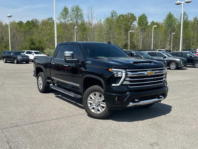Used 2024 Chevrolet Silverado 2500 High Country w/ Technology Package image 2