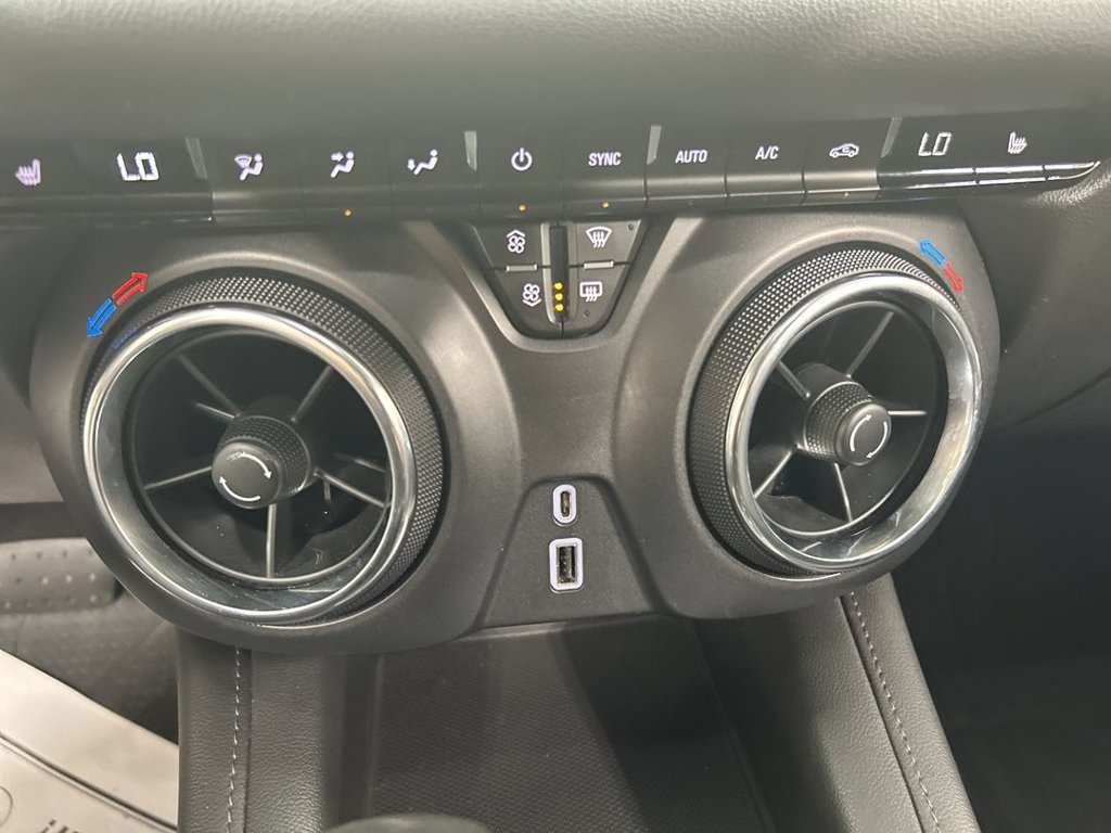 Used 2020 Chevrolet Blazer LT AWD/4WD image 16