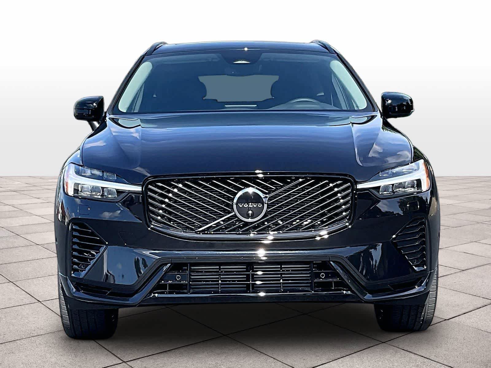New 2026 Volvo XC60 T8 Plus w/ Climate Package PRO AWD/4WD image 5