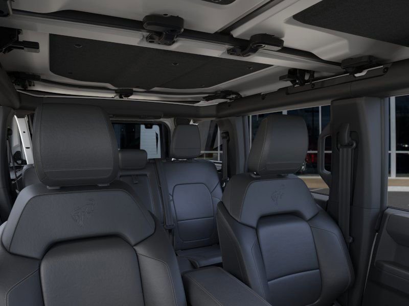 Used 2025 Ford Bronco Badlands image 23