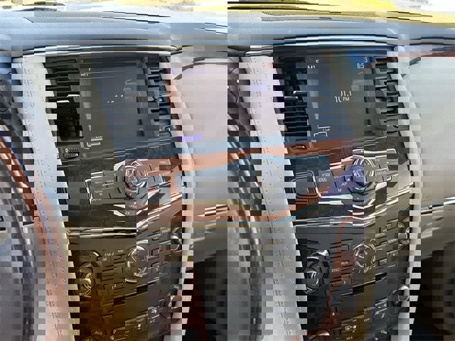 Used 2017 INFINITI QX80 Base w/ Deluxe Technology Package image 28