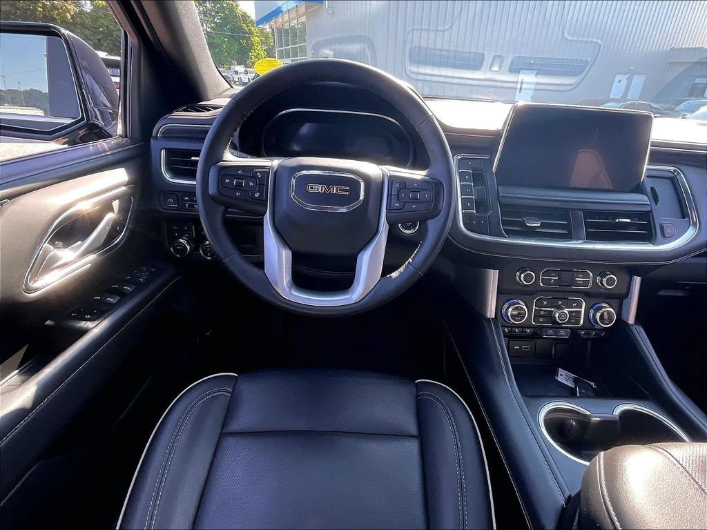 Used 2023 GMC Yukon SLT w/ SLT Premium Package AWD/4WD image 18