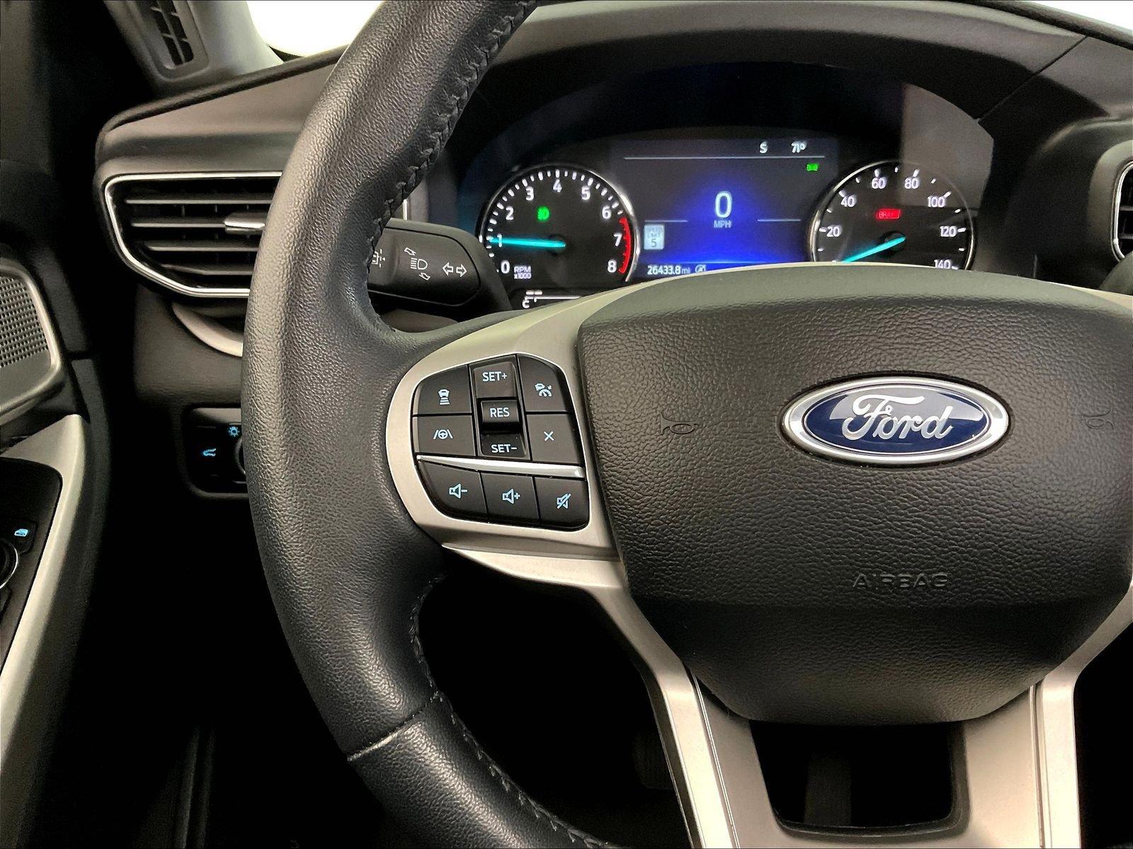 Used 2023 Ford Explorer XLT w/ Equipment Group 202A AWD/4WD image 11