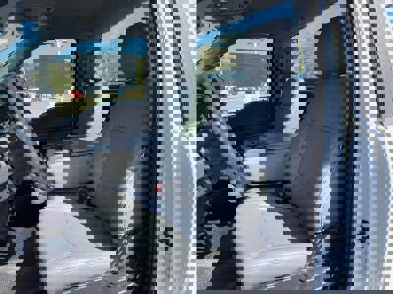 New 2025 Ford F550 4x4 Regular Cab Super Duty image 5