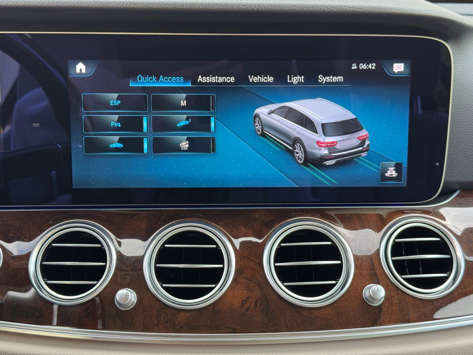 Used 2023 Mercedes-Benz E 450 4MATIC All-Terrain Wagon image 31