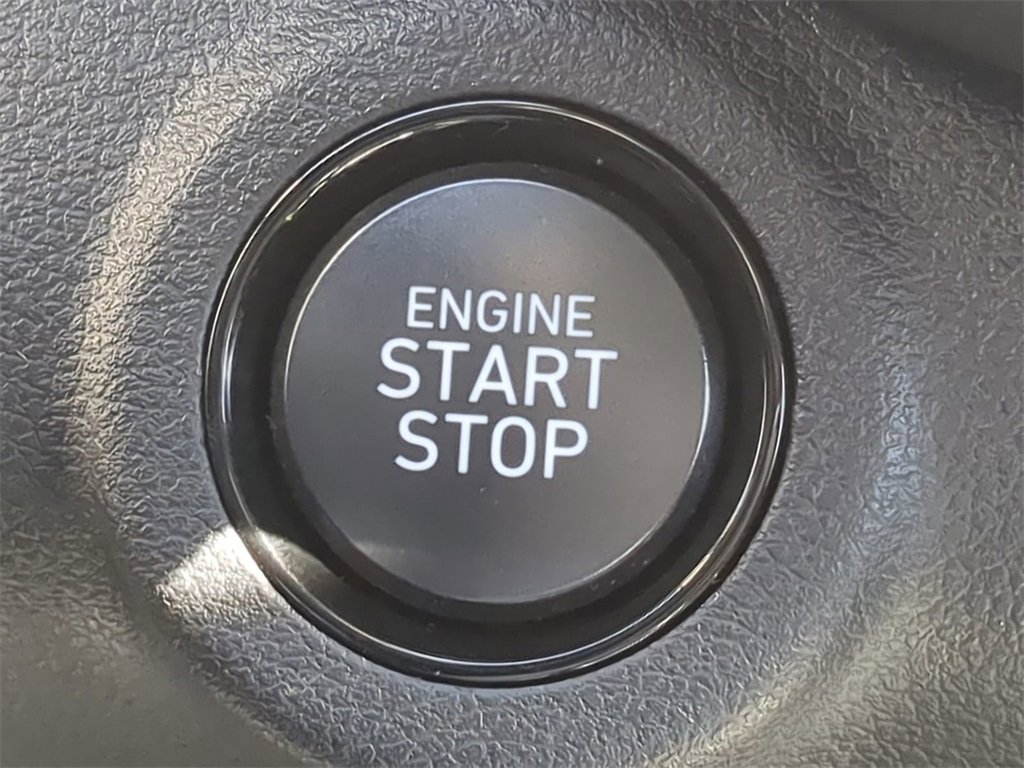 New 2025 Hyundai Venue Limited image 33