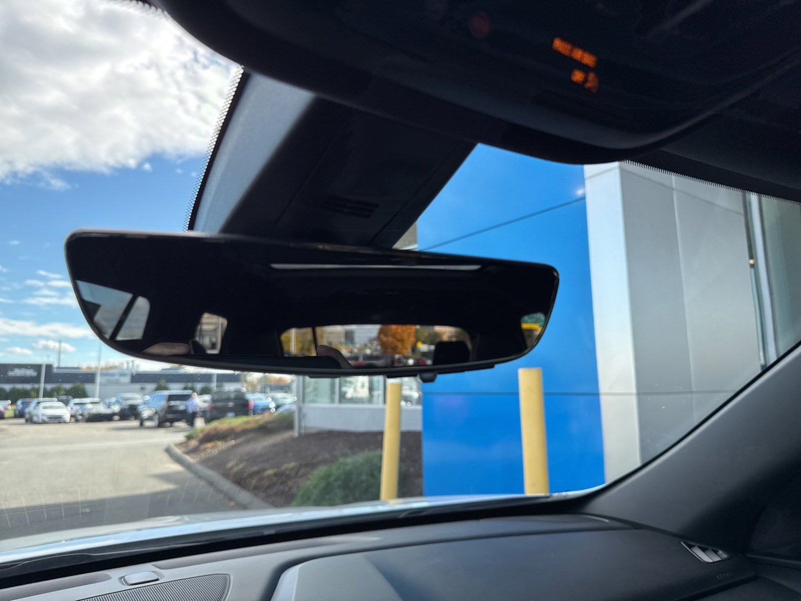 Used 2022 Chevrolet Traverse Premier image 35