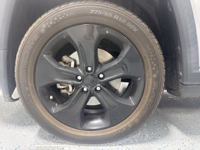 Used 2020 Jeep Compass Latitude FWD image 11