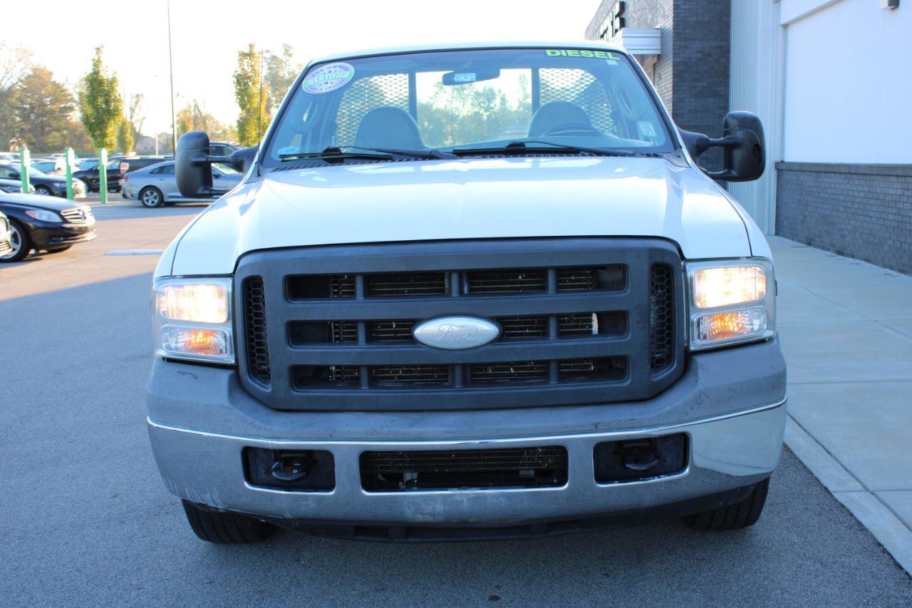 Used 2005 Ford F250 XL image 2