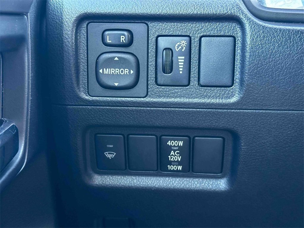 Used 2018 Toyota 4Runner SR5 Premium image 36