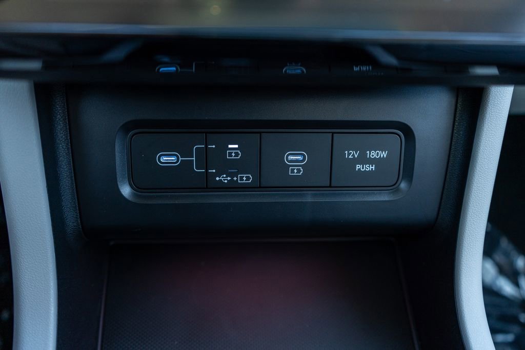 New 2025 Hyundai Tucson Limited image 33