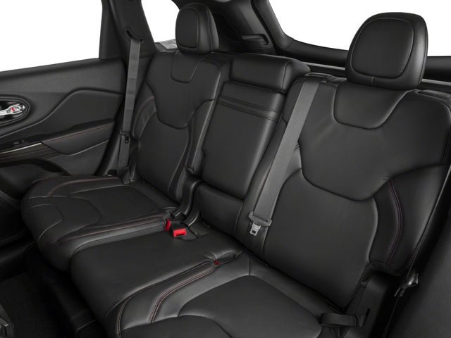 Used 2016 Jeep Cherokee Trailhawk w/ Comfort/Convenience Group AWD/4WD image 14
