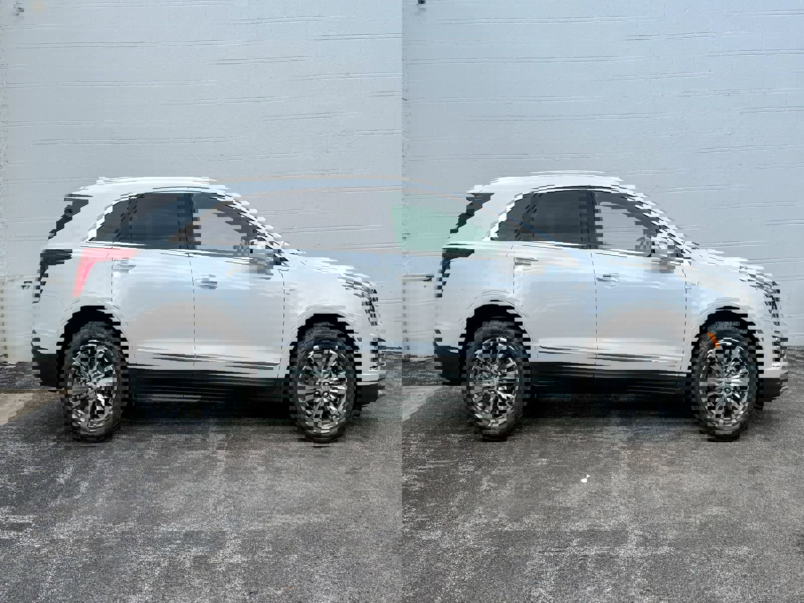 New 2025 Cadillac XT5 Premium Luxury w/ LPO, Floor Liner Package image 4