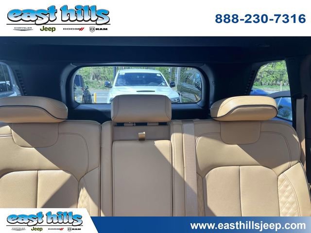 Certified 2024 Jeep Grand Cherokee Summit w/ Luxury Tech Group V image 39