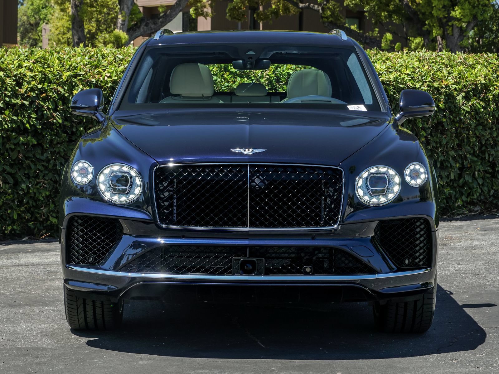 Used 2024 Bentley Bentayga AWD/4WD image 10