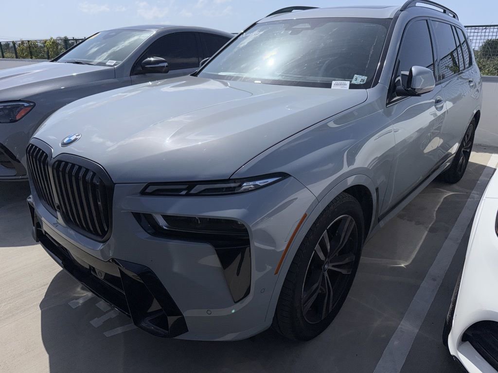 Used 2024 BMW X7 xDrive40i w/ M Sport Package AWD/4WD image 2