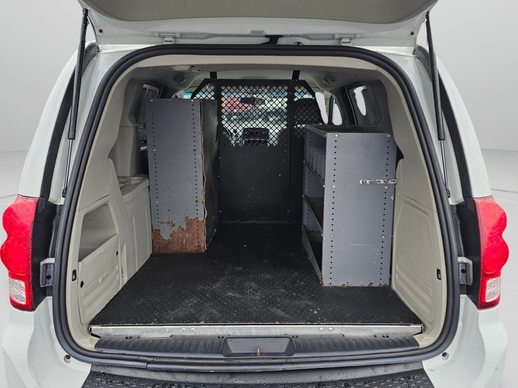 Used 2014 RAM C/V Tradesman image 15