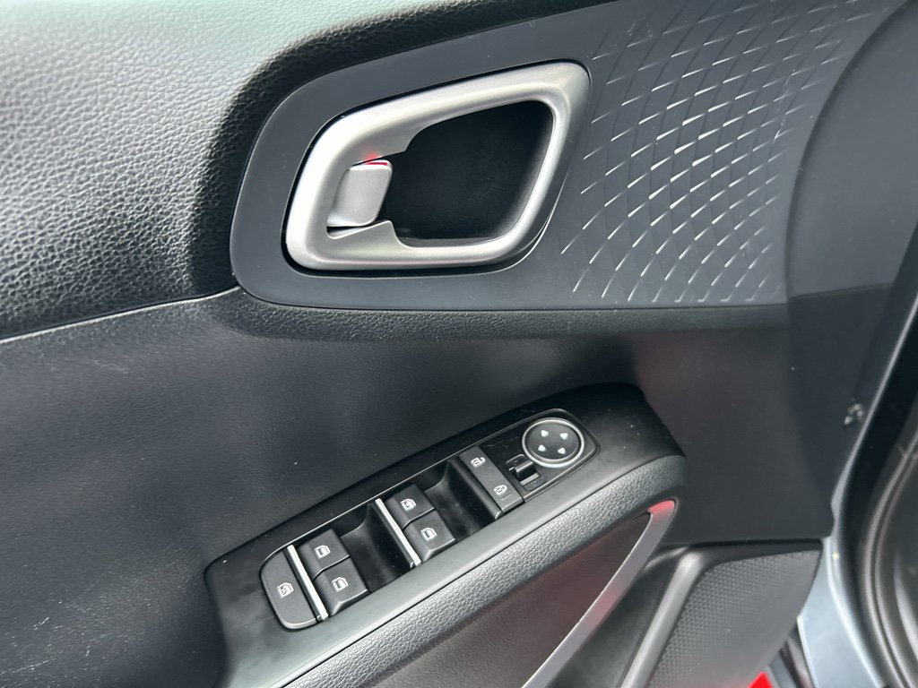 Used 2020 Kia Soul GT-Line w/ GT 2.0L Power Sunroof Package image 18