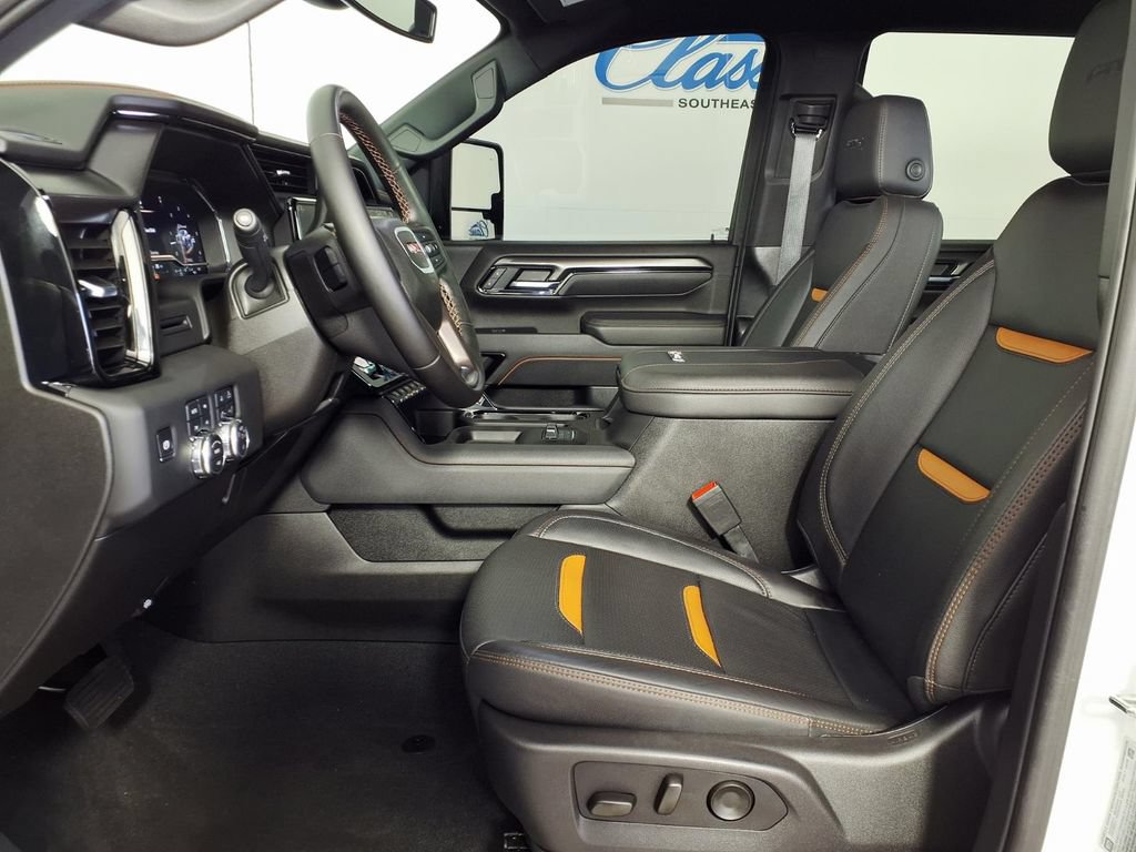 Used 2025 GMC Sierra 2500 AT4 AWD/4WD image 8