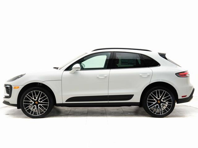 Used 2026 Porsche Macan AWD/4WD image 2