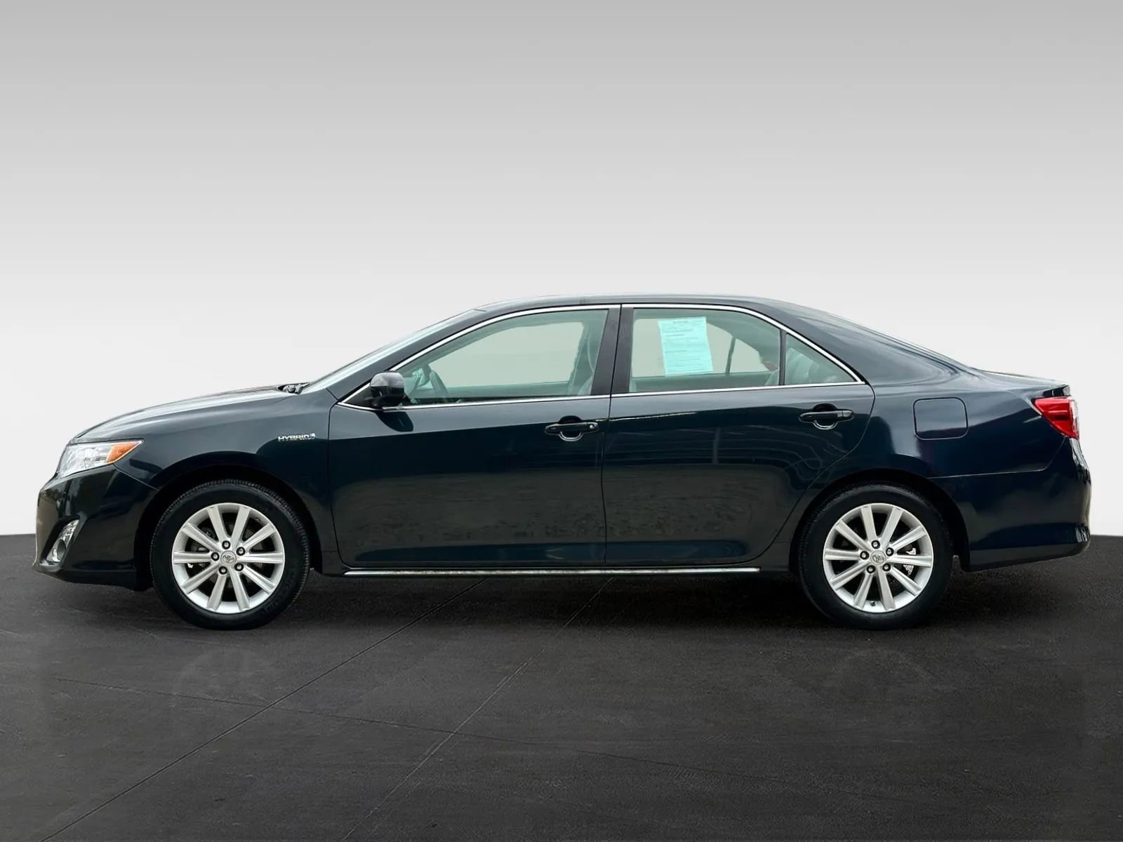Used 2012 Toyota Camry XLE image 4