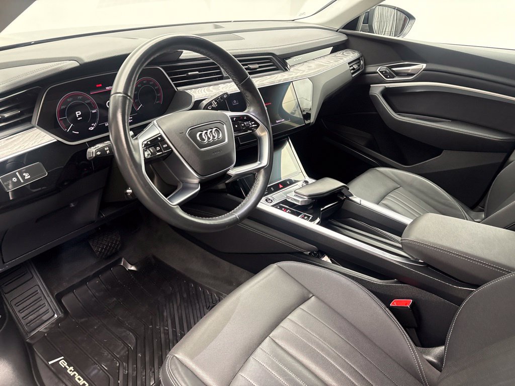 Used 2024 Audi Q8 e-tron Premium Plus AWD/4WD image 7