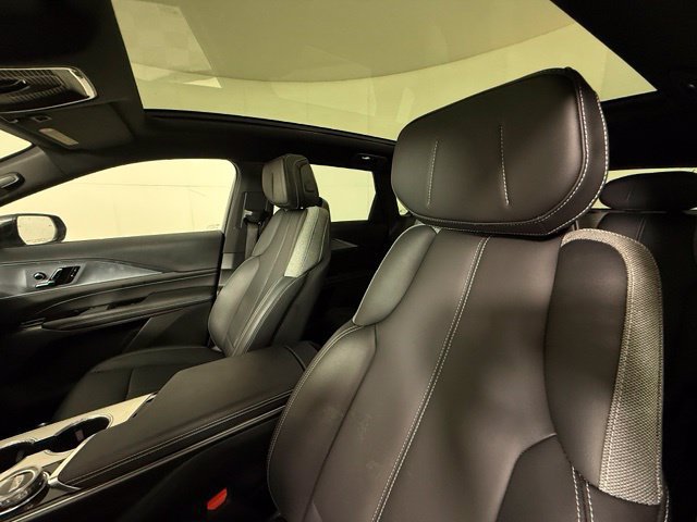 Certified 2024 Cadillac Lyriq Tech w/ Driver Assist Package RWD image 17
