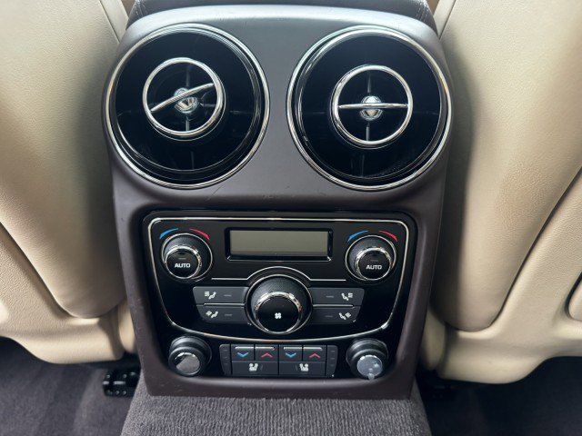 Used 2016 Jaguar XJ R-Sport RWD image 26