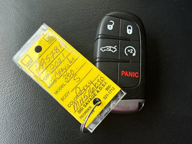 Used 2021 Chrysler 300 S w/ S Model Appearance Package RWD image 29