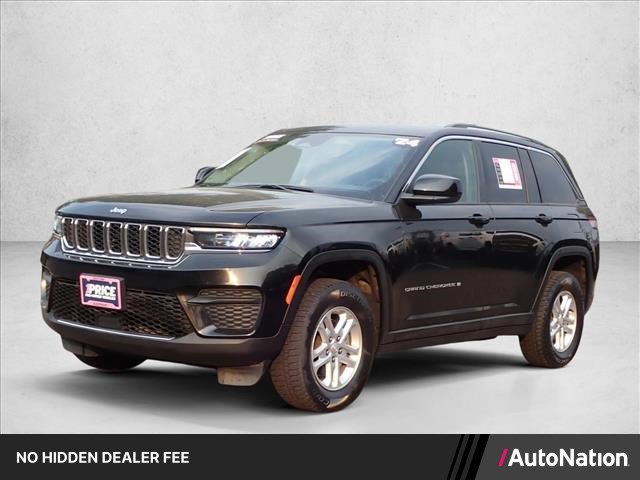 Used 2024 Jeep Grand Cherokee Laredo AWD/4WD image 1