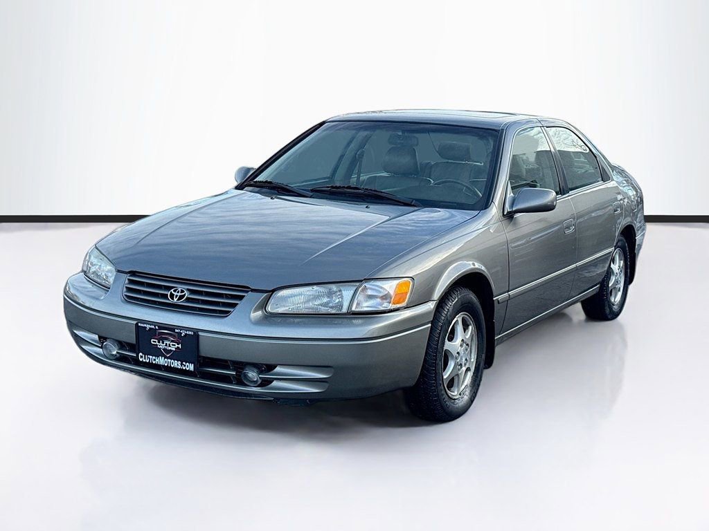 Used 1999 Toyota Camry CE image 1