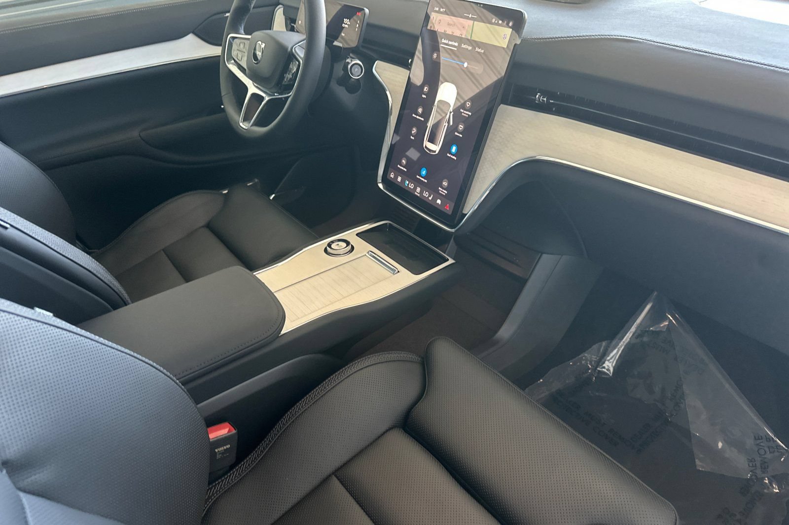 New 2026 Volvo EX90 Ultra AWD/4WD image 16