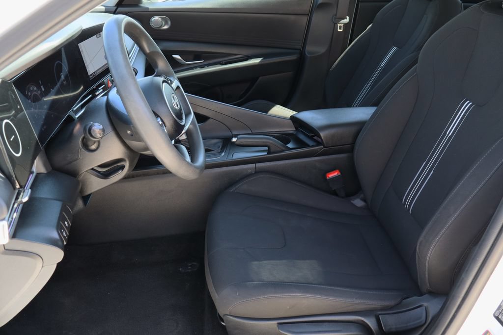 Used 2024 Hyundai Elantra SEL FWD image 21