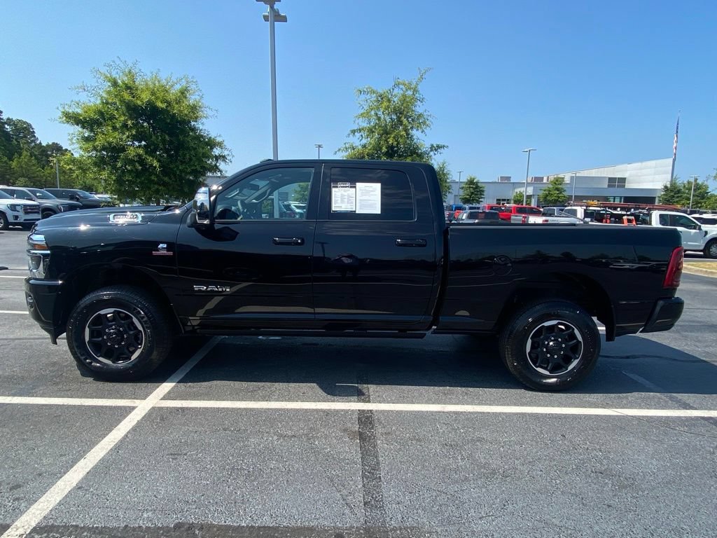 Used 2025 RAM 3500 Laramie AWD/4WD image 4