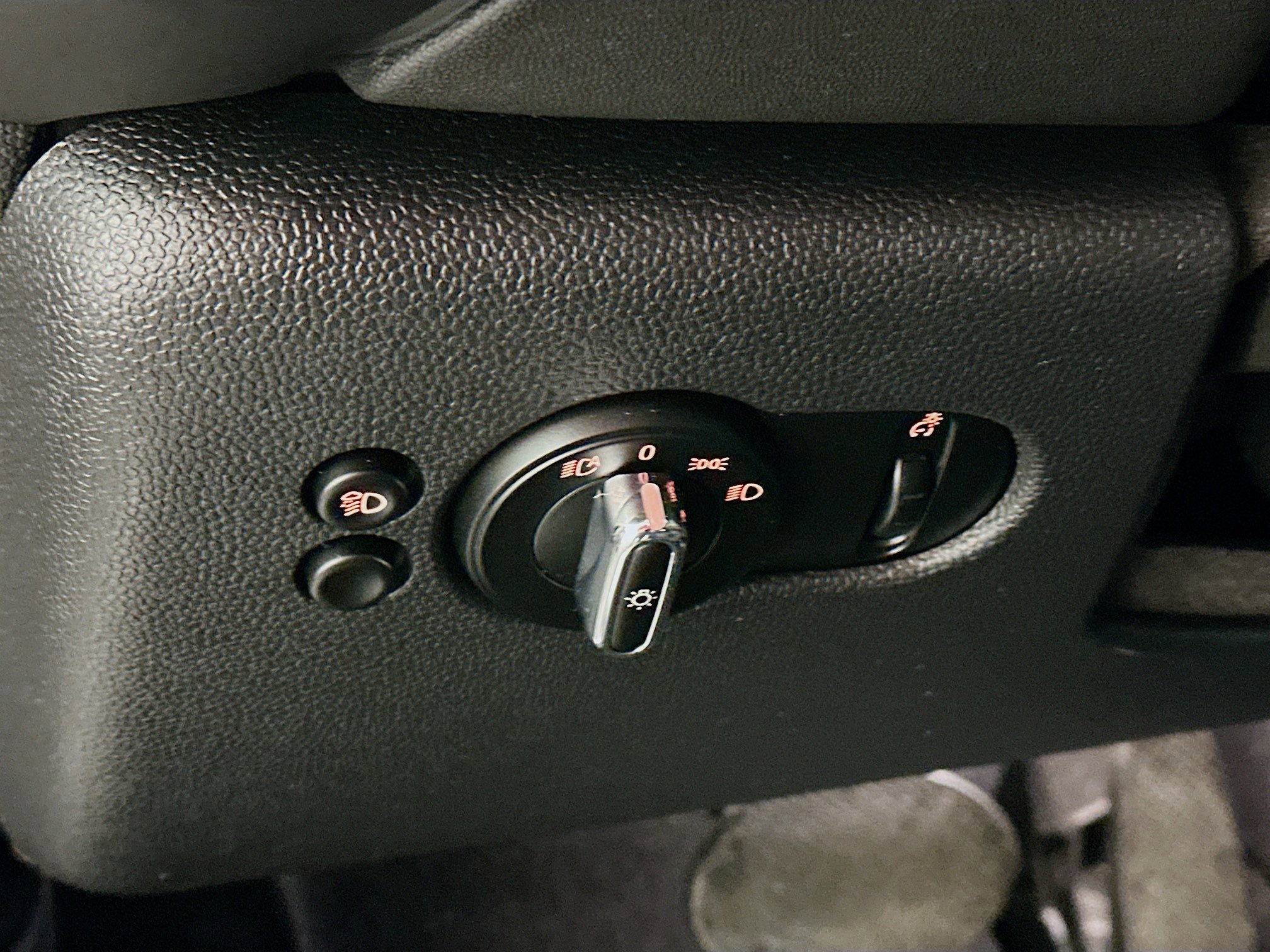 Used 2024 MINI Cooper SE image 17