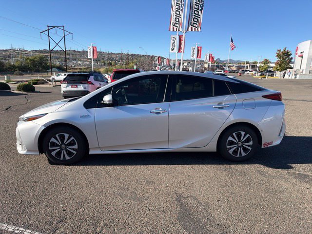 Certified 2018 Toyota Prius Prime Advanced w/ Carpet Mat Package FWD image 6