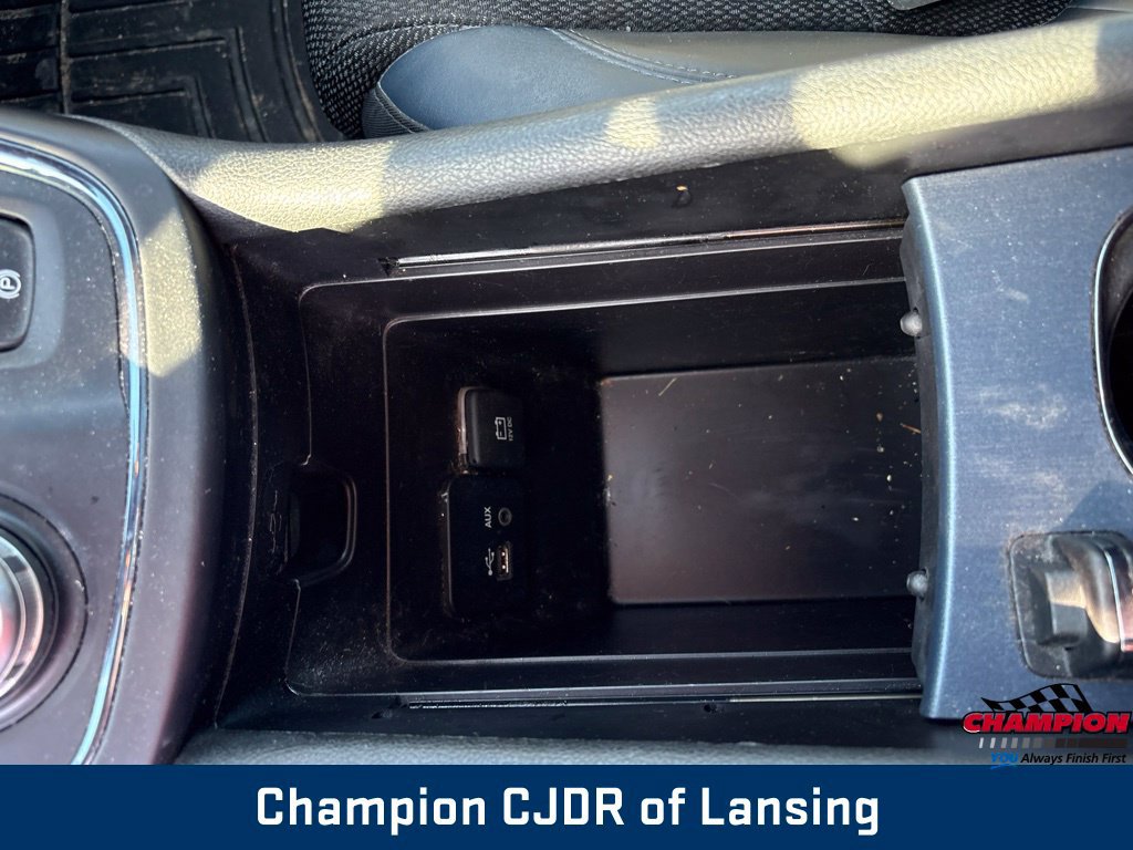 Used 2015 Chrysler 200 S FWD image 25