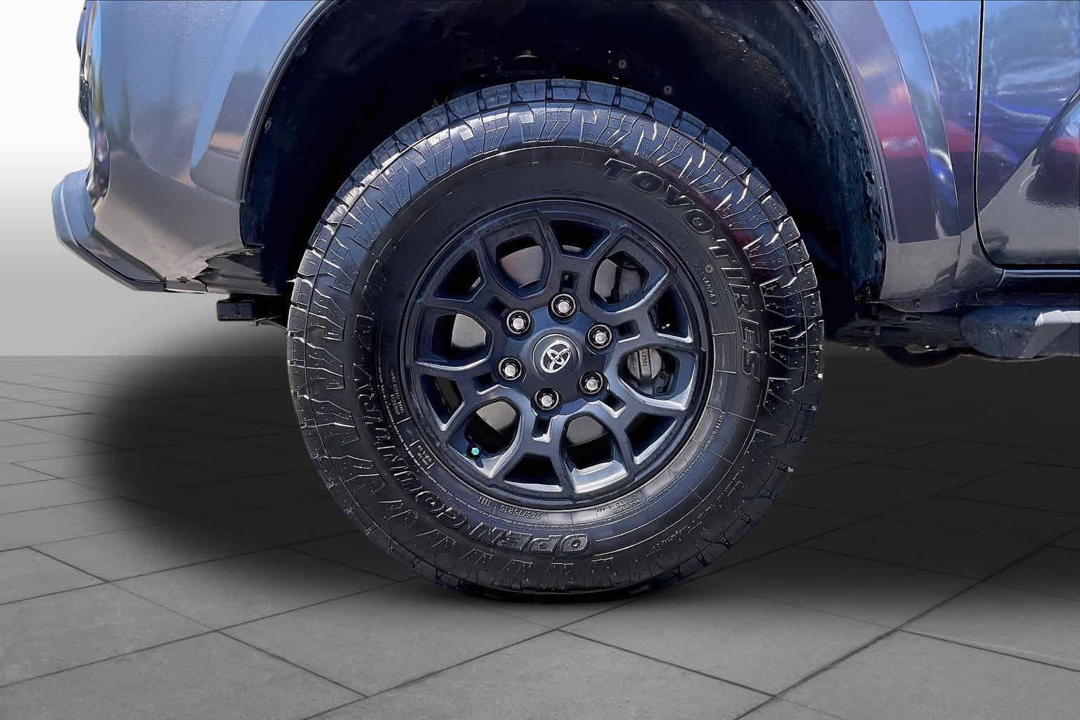 Used 2021 Toyota Tacoma SR5 RWD image 10