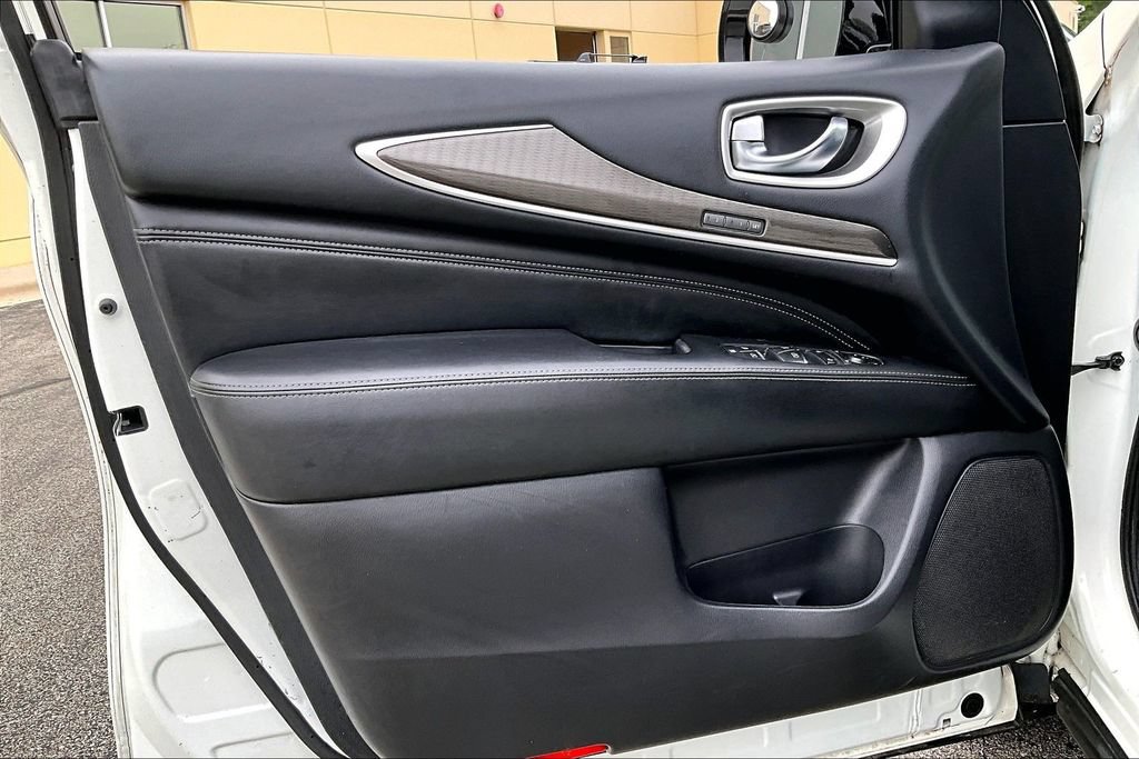 Used 2016 INFINITI QX60 Luxe w/ Premium Package AWD/4WD image 14