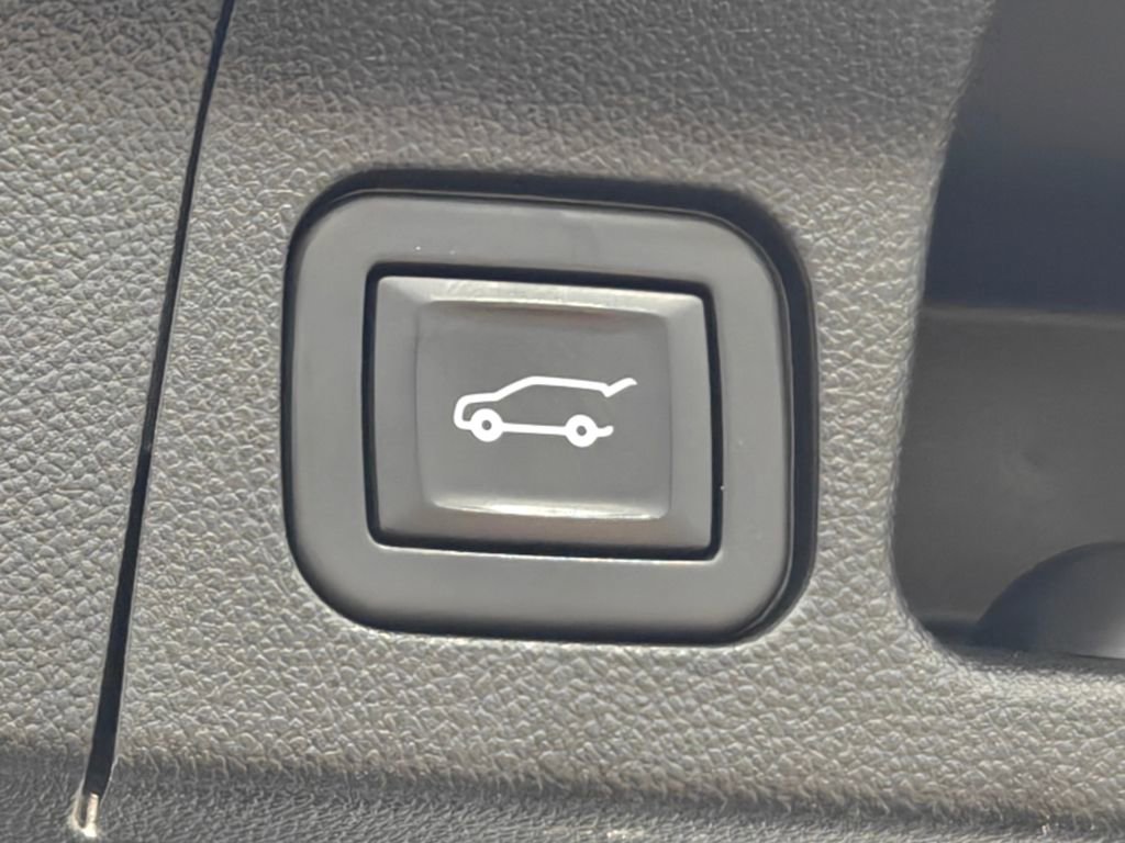 Used 2021 GMC Acadia Denali w/ Denali Ultimate Package image 36