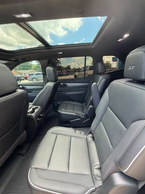 Used 2026 Buick Enclave Sport Touring w/ Power Package FWD image 15