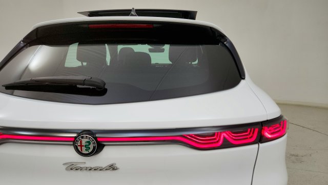 Used 2024 Alfa Romeo Tonale Veloce w/ Active Assist Package AWD/4WD image 27