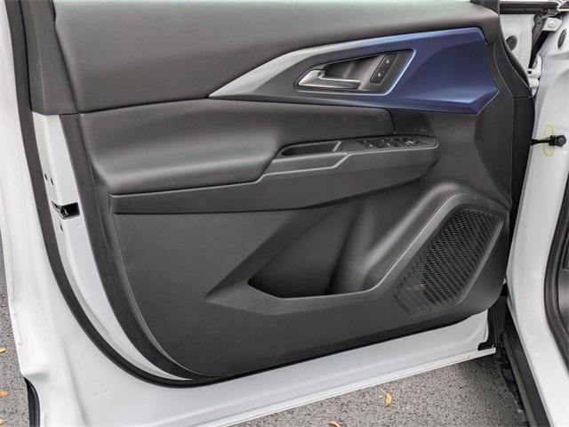 New 2026 Chevrolet Equinox EV LT image 12