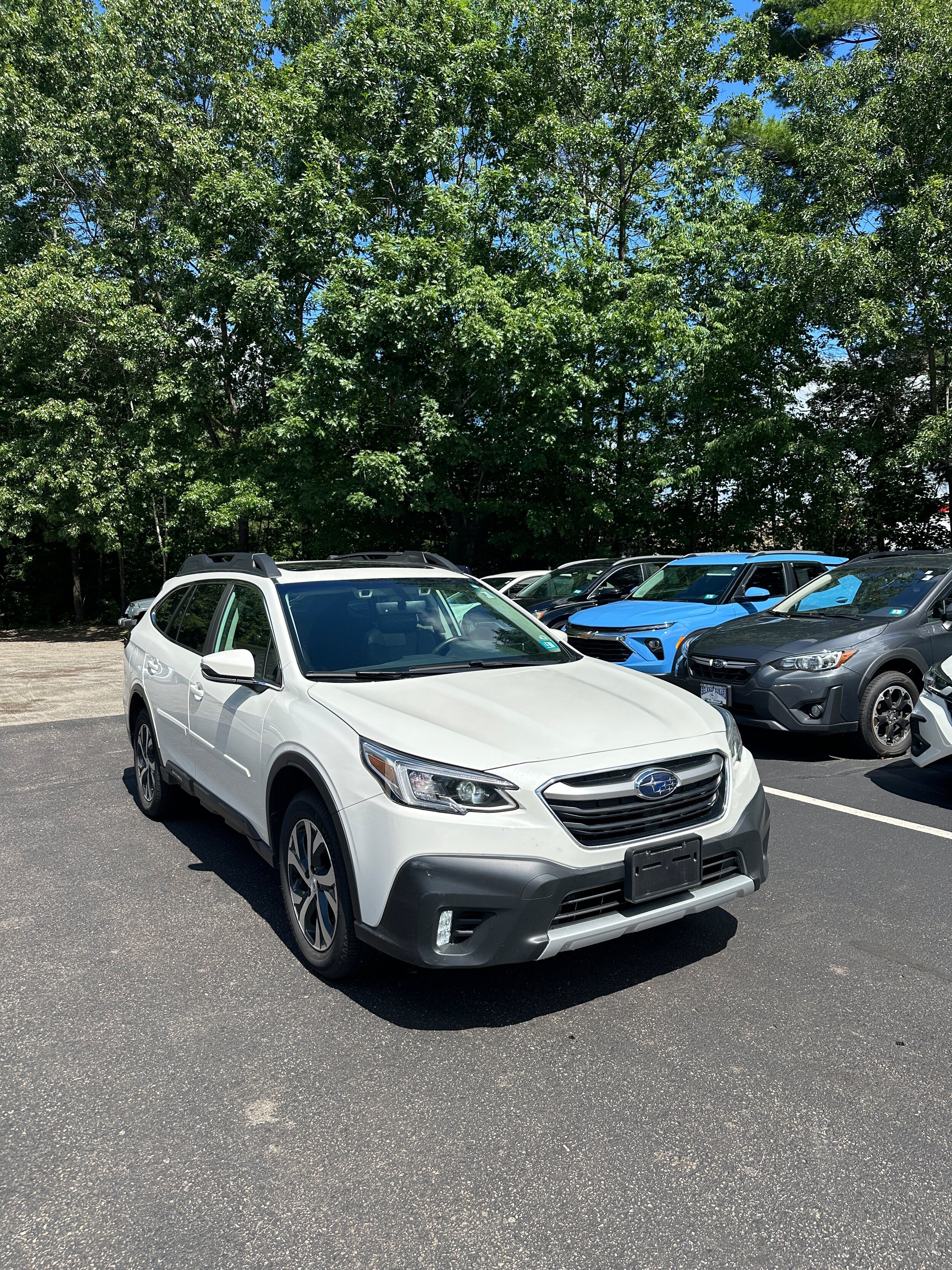 Used 2022 Subaru Outback Limited AWD/4WD image 3