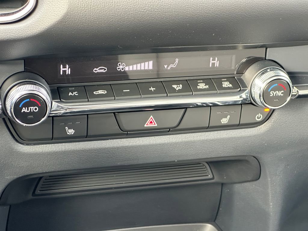 Used 2025 MAZDA CX-30 AWD 2.5 S w/ Premium Package image 16