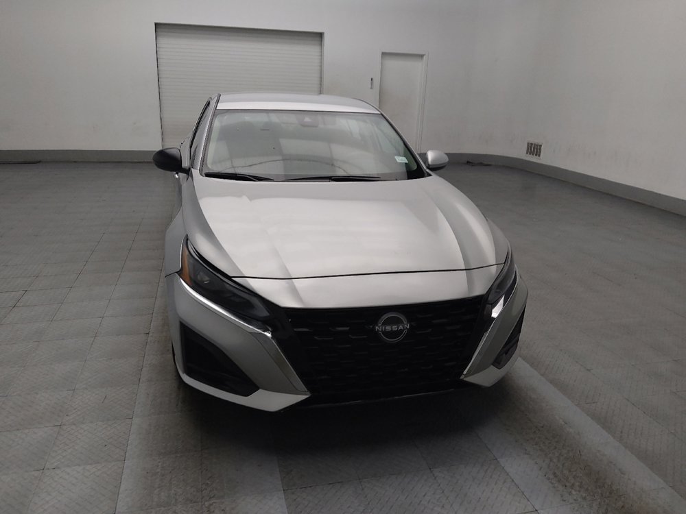 Used 2023 Nissan Altima 2.5 SV image 14