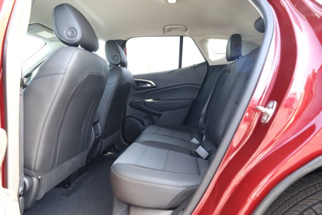 Used 2025 Chevrolet Trax LT FWD image 23