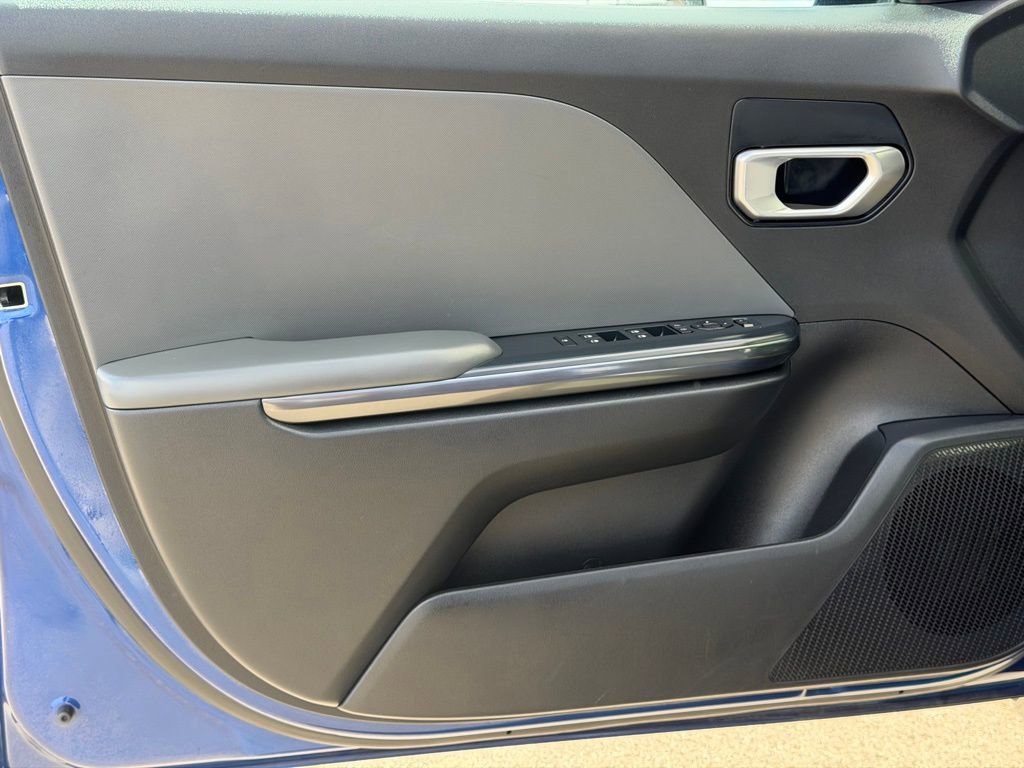 Used 2025 Kia K4 LXS FWD image 24